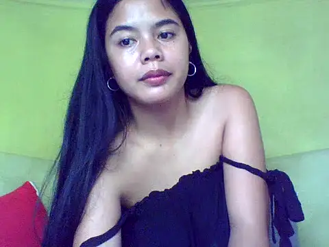 Snapshot of sweet_heaven00 chatting on 10-16-25, 02:01 sweet heaven00 online show from 10-16-25, 02:01