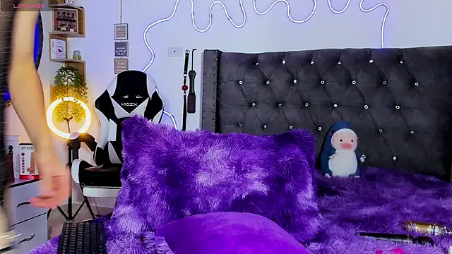 Snapshot of Katherine_Rose chatting on 09-27-25, 11:32 Katherine Rose online show from 09-27-25, 11:32