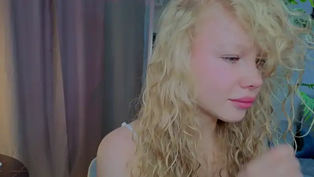 Snapshot of emilyshepar_d chatting on 11-06-25, 02:34 emilyshepar d online show from 11-06-25, 02:34