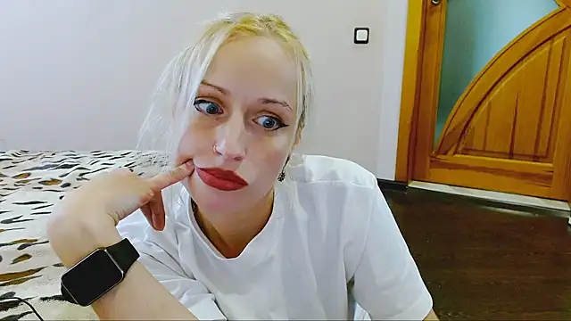 SatinQueen90 online show from 09-10-25, 11:21