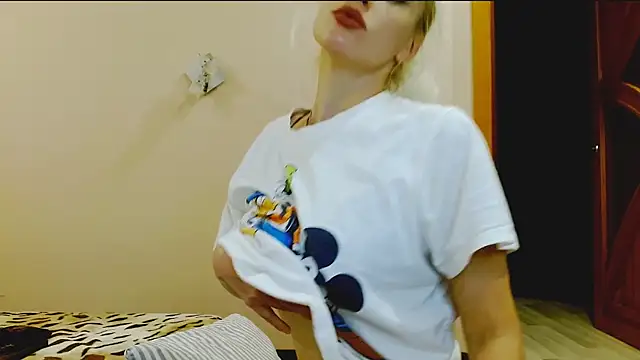 SatinQueen90 online show from 09-17-25, 05:14