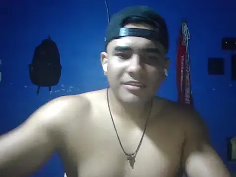 Snapshot of Edward_chubby chatting on 12-14-25, 11:31 Edward chubby online show from 12-14-25, 11:31