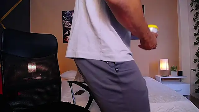 Snapshot of ChristopherBlack_ chatting on 09-30-25, 01:16 ChristopherBlack online show from 09-30-25, 01:16