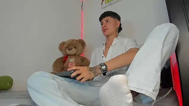 Mateo Escobar online show from 11-13-25, 10:30