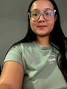 Kyleighc online show from 10-26-25, 01:00