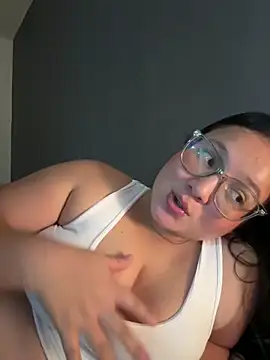 Kyleighc online show from 02-06-26, 12:15