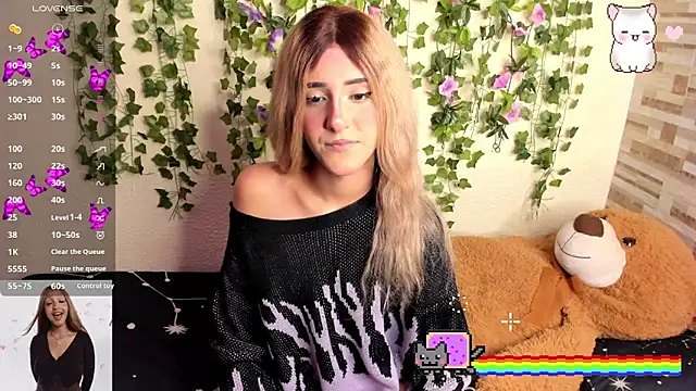 Amy Moonlight online show from 11-17-25, 10:15