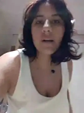 Snapshot of tutermitoa chatting on 10-21-25, 11:16 tutermitoa online show from 10-21-25, 11:16