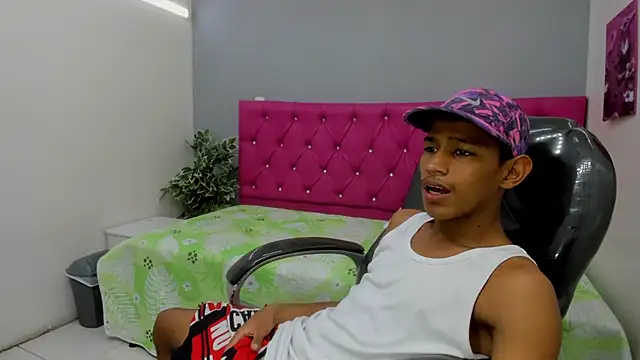 Rory castro online show from 10-04-25, 07:23