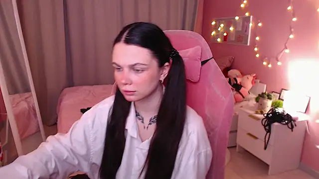 Snapshot of Michela_Fruet chatting on 12-05-25, 01:03 Michela Fruet online show from 12-05-25, 01:03