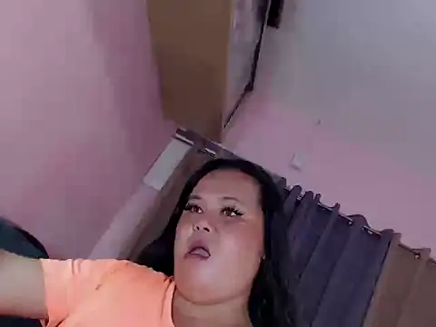 Snapshot of fallen_angel08 chatting on 10-25-25, 06:10 fallen angel08 online show from 10-25-25, 06:10