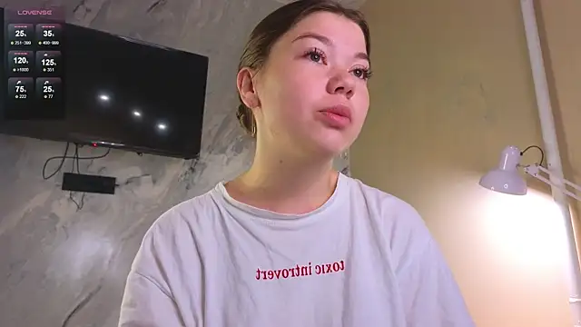 miss bubbles  online show from 10-06-25, 12:30