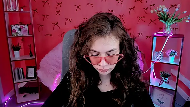 Snapshot of SeaJorji chatting on 09-10-25, 05:18 SeaJorji online show from 09-10-25, 05:18