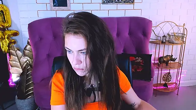 Snapshot of SeaJorji chatting on 10-18-25, 01:12 SeaJorji online show from 10-18-25, 01:12