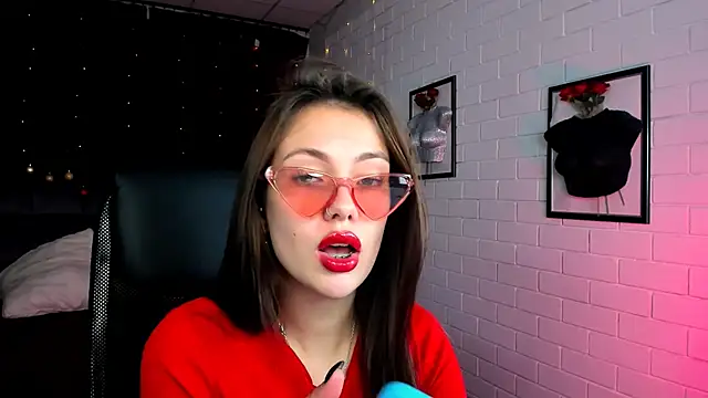 Snapshot of SeaJorji chatting on 12-14-25, 01:16 SeaJorji online show from 12-14-25, 01:16