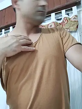 Snapshot of Bradd_32 chatting on 02-15-26, 11:19 Bradd 32 online show from 02-15-26, 11:19