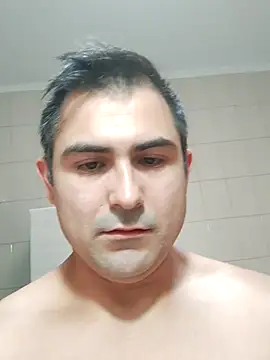 Snapshot of Bradd_32 chatting on 02-19-26, 07:54 Bradd 32 online show from 02-19-26, 07:54