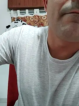 Bradd 32 online show from 04-27-26, 03:04