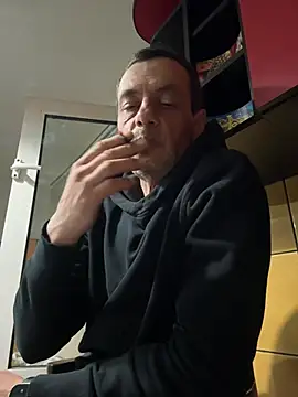 Snapshot of adiluci1 chatting on 03-28-26, 05:45 adiluci1 online show from 03-28-26, 05:45