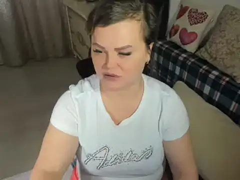 Snapshot of MildMature chatting on 12-29-24, 09:30 MildMature online show from 12-29-24, 09:30