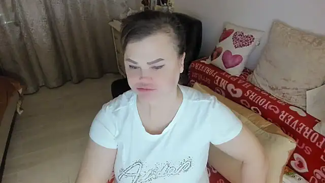 Snapshot of MildMature chatting on 02-14-25, 08:37 MildMature online show from 02-14-25, 08:37