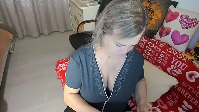 MildMature online show from 11-18-25, 06:12