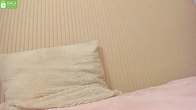 Snapshot of Mia_Miss_Sensual chatting on 10-16-25, 12:33 Mia Miss Sensual online show from 10-16-25, 12:33