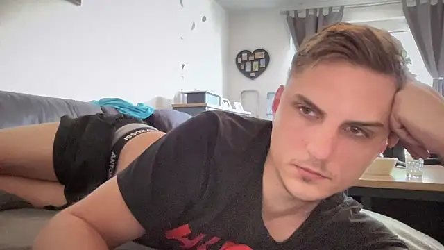 Sweetbooy90 online show from 05-13-26, 07:39