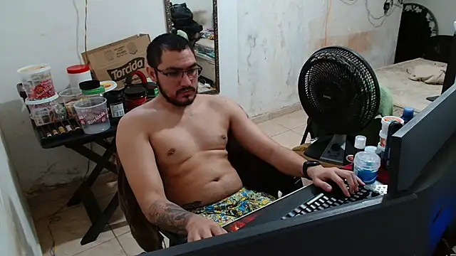 Leonino231 online show from 10-19-25, 07:14