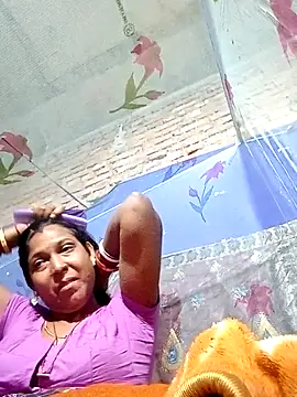 Savita992 online show from 12-13-25, 08:47