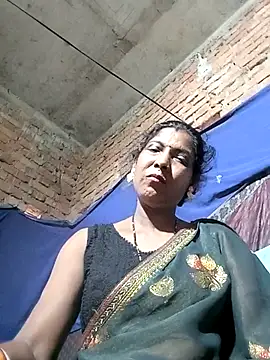 Snapshot of Savita992 chatting on 05-06-26, 10:31 Savita992 online show from 05-06-26, 10:31