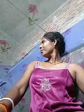 Snapshot of Savita992 chatting on 06-12-26, 09:14 Savita992 online show from 06-12-26, 09:14