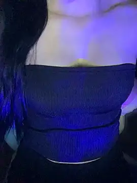 Linhtruong  online show from 05-07-26, 04:07