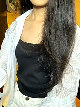 Snapshot of Nhinhi18 chatting on 09-24-25, 03:37 Nhinhi18 online show from 09-24-25, 03:37