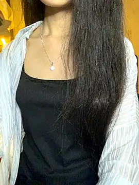 Snapshot of Nhinhi18 chatting on 11-01-25, 03:58 Nhinhi18 online show from 11-01-25, 03:58