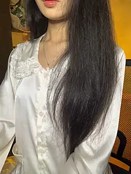 Nhinhi18 online show from 11-23-25, 02:50