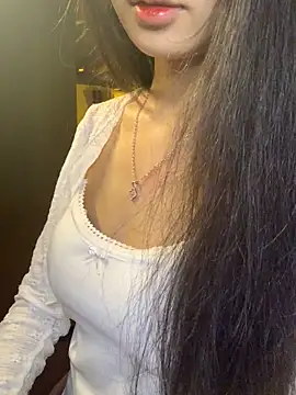 Nhinhi18 online show from 04-26-26, 03:10