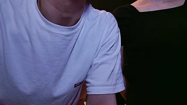 Snapshot of C-4bomb chatting on 09-19-25, 01:45 C-4bomb online show from 09-19-25, 01:45