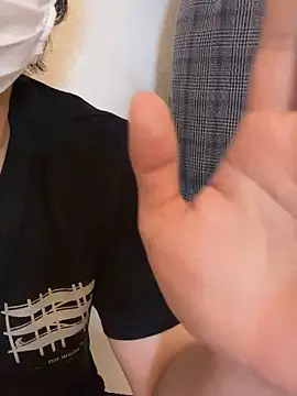 Snapshot of C-4bomb chatting on 10-04-25, 07:17 C-4bomb online show from 10-04-25, 07:17