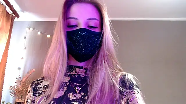 Iris lave online show from 04-26-26, 01:20