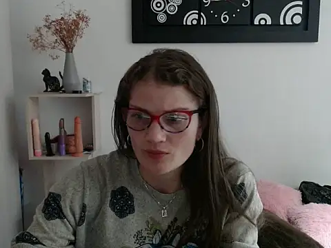 Snapshot of Camila-ventura chatting on 11-11-25, 07:47 Camila-ventura online show from 11-11-25, 07:47