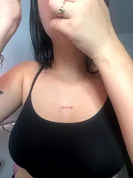 lucy grey25 online show from 01-18-26, 03:38