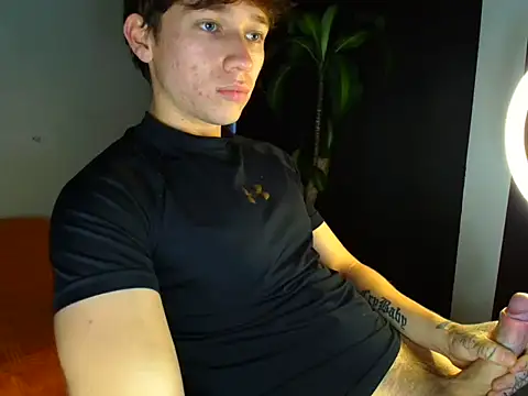 Logan sixxer online show from 11-08-25, 09:13