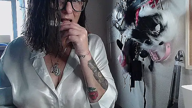 Snapshot of Mistress-Ivy51 chatting on 09-11-25, 06:13 Mistress-Ivy51 online show from 09-11-25, 06:13