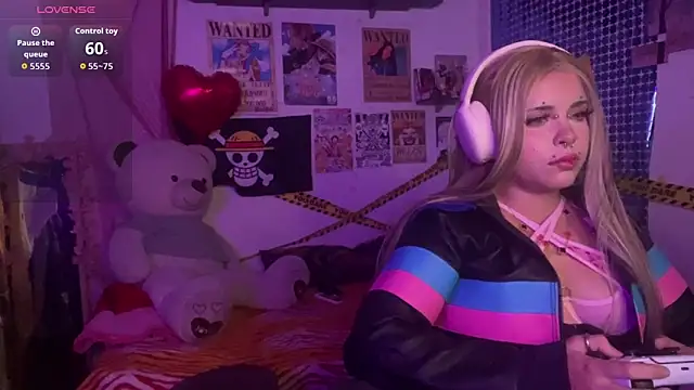 PixelKitty  online show from 04-23-26, 02:46