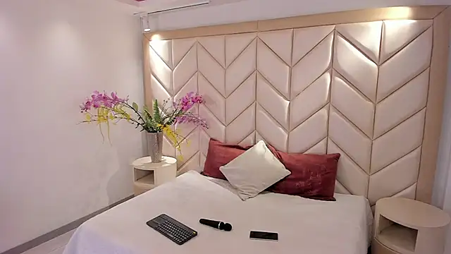 BarbieMonet online show from 12-20-25, 09:11