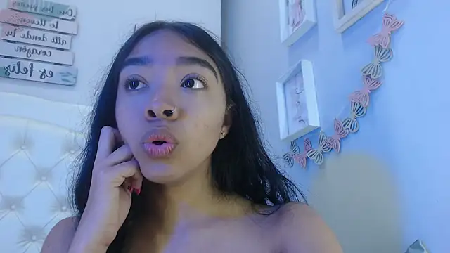 pocahontamoon online show from 09-19-25, 01:01