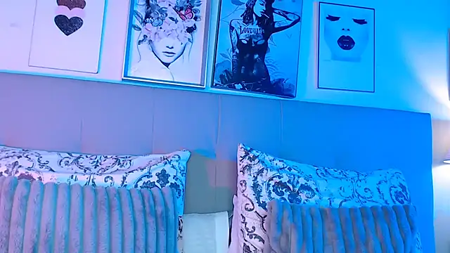 Snapshot of pocahontamoon chatting on 04-15-26, 07:58 pocahontamoon online show from 04-15-26, 07:58