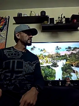 Snapshot of andrusstik chatting on 11-23-25, 04:34 andrusstik online show from 11-23-25, 04:34