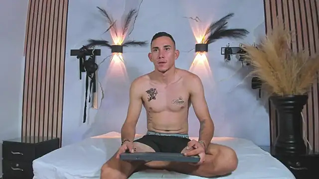 PeterBowel online show from 10-11-25, 04:16